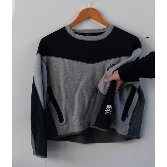 Nike Sweatshirt Womens Medium Gray Tech Fleece Cropped Crew Neck - Picture 4 of 6